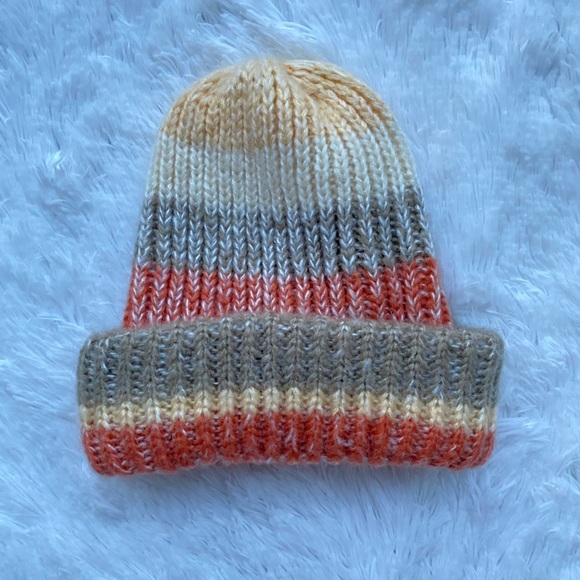 URBAN OUTFITTERS • Multicolor Striped Rib Knit Beanie Hat - Picture 12 of 14